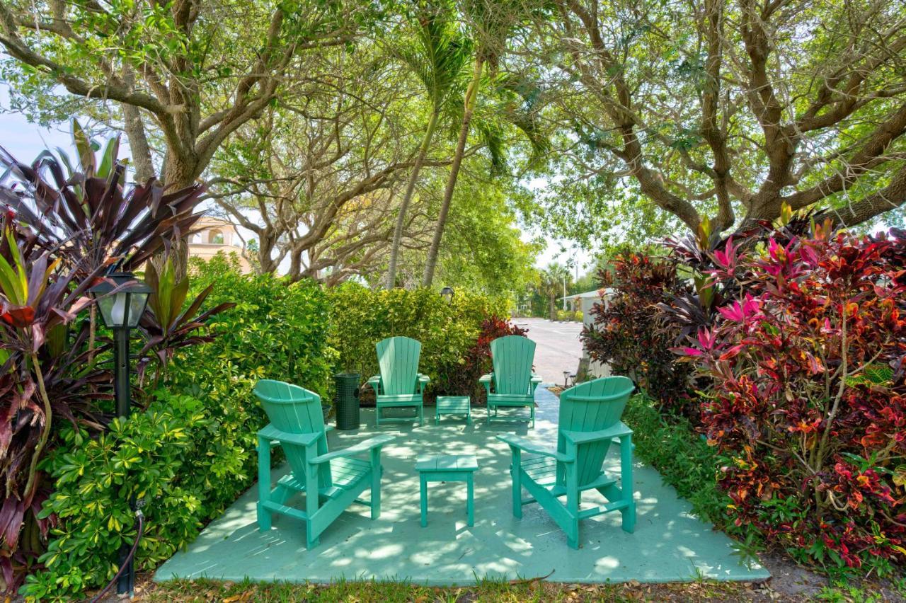 Tequesta Palms Inn Buitenkant foto